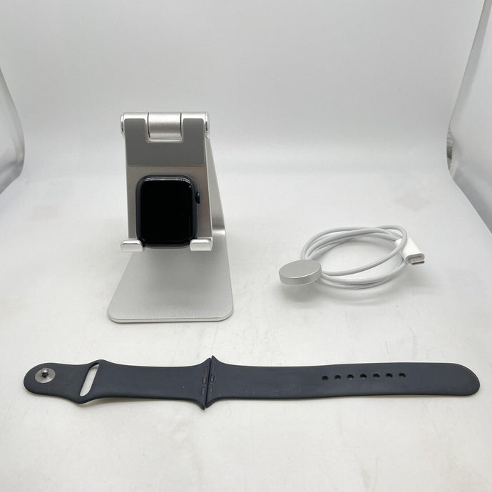 Apple Watch Series 7 (GPS) Black Sport 45mm w/ Black Sport - Good