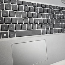 Load image into Gallery viewer, Dell Precision 3571 15.6 Gray 2.4 GHz Intel Core i7 12th Gen. 32GB RAM 512GB Solid State Drive NVIDIA T600 4 GB