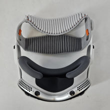 Load image into Gallery viewer, Apple Vision Pro (M5) 256GB