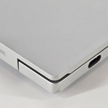 Load image into Gallery viewer, Razer Blade 15 Advanced 2019 Silver 2.6 GHz Intel Core i7 9th Gen. 16GB RAM 512GB Solid State Drive NVIDIA GeForce RTX 2070 8 GB