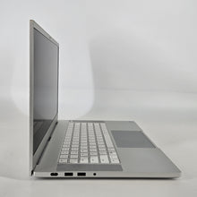 Load image into Gallery viewer, Razer Blade 15 Advanced 2019 Silver 2.6 GHz Intel Core i7 9th Gen. 16GB RAM 512GB Solid State Drive NVIDIA GeForce RTX 2070 8 GB