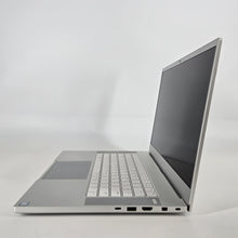 Load image into Gallery viewer, Razer Blade 15 Advanced 2019 Silver 2.6 GHz Intel Core i7 9th Gen. 16GB RAM 512GB Solid State Drive NVIDIA GeForce RTX 2070 8 GB