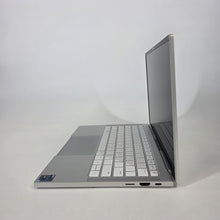 Load image into Gallery viewer, Razer Book 13.4 Silver 2.4 GHz Intel Core i5 11th Gen. 8GB RAM 256GB Solid State Drive