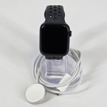 Load image into Gallery viewer, Apple Watch SE 3 44mm Midnight Unlocked 64GB
