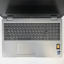 Load image into Gallery viewer, Latitude 5540 15.6 Gray 1.9 GHz Intel Core i7 13th Gen. 16GB RAM 512GB Solid State Drive