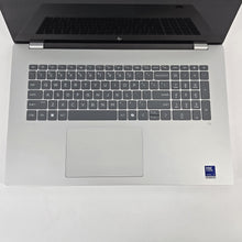 Load image into Gallery viewer, HP OmniBook 7 17.3 Glacier Silver 2.2 GHz Intel Core Ultra 7 Series 2 32GB RAM 512GB Solid State Drive