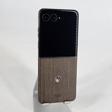 Load image into Gallery viewer, Motorola Razr Ultra (2026) 512GB Cocoa (GSM Unlocked)