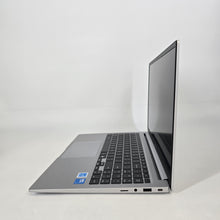 Load image into Gallery viewer, Samsung Galaxy Book4 15.6 Silver 1.8 GHz Intel Core 7 16GB RAM 512GB Solid State Drive
