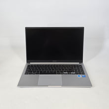 Load image into Gallery viewer, Samsung Galaxy Book4 15.6 Silver 1.8 GHz Intel Core 7 16GB RAM 512GB Solid State Drive