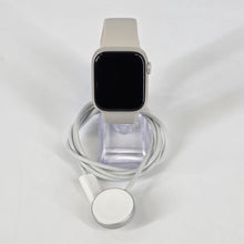 Load image into Gallery viewer, Apple Watch (Series 7) 41mm Silver Unlocked 32GB