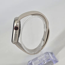 Load image into Gallery viewer, Apple Watch (Series 7) 41mm Silver Unlocked 32GB