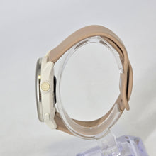 Load image into Gallery viewer, Garmin Vivoactive 6 42mm Gold GPS