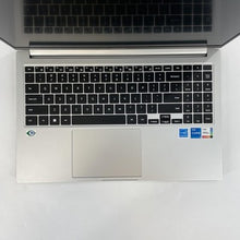 Load image into Gallery viewer, Samsung Galaxy Book3 15.6 Silver 1.3 GHz Intel Core i5 13th Gen. 16GB RAM 512GB Solid State Drive