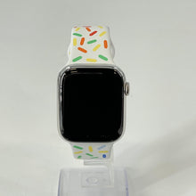 Load image into Gallery viewer, Apple Watch (Series 8) 45mm Silver Unlocked 32GB
