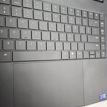 Load image into Gallery viewer, Razer Blade 16 2025 Black 2.0 GHz AMD Ryzen AI 9 365 16GB RAM 1TB Solid State Drive NVIDIA GeForce RTX 5060 8 GB