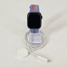 Load image into Gallery viewer, Apple Watch (Series 7) 41mm Green Unlocked 32GB