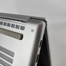 Load image into Gallery viewer, Razer Blade 15 Advanced 2019 Silver 2.6 GHz Intel Core i7 9th Gen. 16GB RAM 512GB Solid State Drive NVIDIA GeForce RTX 2070 8 GB