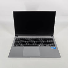 Load image into Gallery viewer, Samsung Galaxy Book4 15.6 Silver 1.8 GHz Intel Core 7 16GB RAM 512GB Solid State Drive