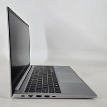 Load image into Gallery viewer, Samsung Galaxy Book4 15.6 Silver 1.8 GHz Intel Core 7 16GB RAM 512GB Solid State Drive