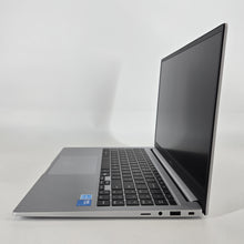 Load image into Gallery viewer, Samsung Galaxy Book4 15.6 Silver 1.8 GHz Intel Core 7 16GB RAM 512GB Solid State Drive