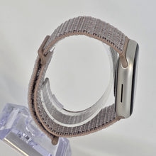 Load image into Gallery viewer, Apple Watch (Series 7) 41mm Gold Unlocked 32GB