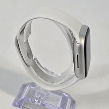 Load image into Gallery viewer, Apple Watch (Series 8) 41mm Silver Unlocked 32GB