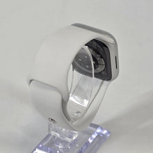 Load image into Gallery viewer, Apple Watch (Series 8) 41mm Silver Unlocked 32GB
