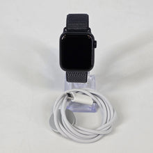 Load image into Gallery viewer, Apple Watch SE 3 40mm Midnight Unlocked 64GB