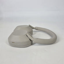 Load image into Gallery viewer, Sony WH-1000XM5 Headphones Silver