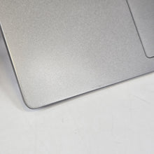 Load image into Gallery viewer, Latitude 5450 14 Gray 1.3 GHz Intel Core Ultra 5 16GB RAM 512GB Solid State Drive