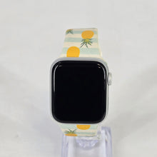 Load image into Gallery viewer, Apple Watch (Series 5) 40mm Silver WiFi 32GB