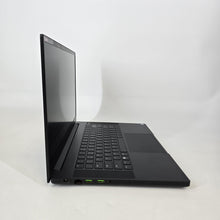 Load image into Gallery viewer, Razer Blade 15 Base 2019 Black 2.6 GHz Intel Core i7 9th Gen. 16GB RAM 256GB Solid State Drive NVIDIA GeForce GTX 1660 Ti 6 GB