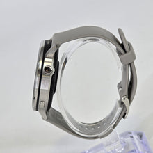 Load image into Gallery viewer, Garmin Venu 4 45mm Silver GPS