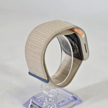 Load image into Gallery viewer, Apple Watch (Series 9) 41mm Gold Unlocked 64GB
