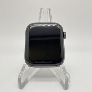 Apple Watch Series 4 (GPS) Space Gray Aluminum 44mm Black Nike Sport Band Good