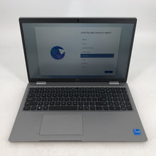 Load image into Gallery viewer, Dell Latitude 5520 15.6&quot; Grey 2021 FHD 2.4GHz i5-1135G7 8GB 256GB SSD Very Good