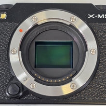 Load image into Gallery viewer, Fujifilm X-M5 26.1MP Black