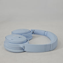 Load image into Gallery viewer, Bose QuietComfort Headphones Blue