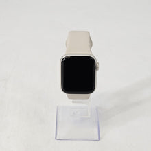 Load image into Gallery viewer, Apple Watch (SE) 2nd Gen. 40mm Gold WiFi 32GB