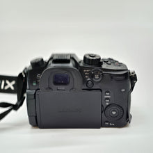 Load image into Gallery viewer, Panasonic Lumix GH5 20.3MP Black