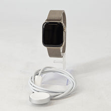 Load image into Gallery viewer, Apple Watch (Series 6) 40mm Gold Unlocked 32GB