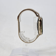 Load image into Gallery viewer, Apple Watch (Series 6) 40mm Gold Unlocked 32GB