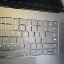 Load image into Gallery viewer, Razer Blade 15 Advanced 2022 Black 2.4 GHz Intel Core i7 12th Gen. 16GB RAM 1TB Solid State Drive NVIDIA GeForce RTX 3070 Ti 8 GB