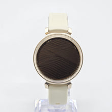 Load image into Gallery viewer, Garmin Lily 2 35mm Gold GPS