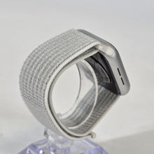 Load image into Gallery viewer, Apple Watch (Series 6) 44mm Silver Unlocked 32GB