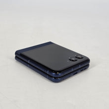 Load image into Gallery viewer, Motorola Razr (2025) 256GB Blue (TracFone)