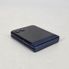 Load image into Gallery viewer, Motorola Razr (2025) 256GB Blue (TracFone)