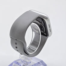 Load image into Gallery viewer, Apple Watch (Series 5) 44mm Silver WiFi 32GB