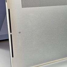 Load image into Gallery viewer, XPS 15 9500 Silver 2.5 GHz Intel Core i5 10th Gen. 16GB RAM 256GB Solid State Drive