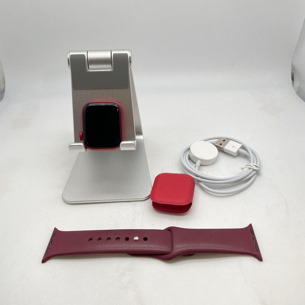 Apple Watch Series 8 (GPS) Red Sport 41mm w/ Dark Red Silicone Sport - Excellent